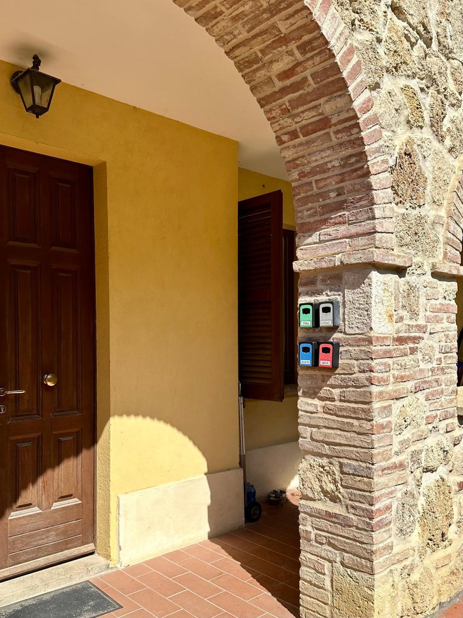 The Grapevine By Manvi Bed & Breakfast Montepulciano Exterior photo